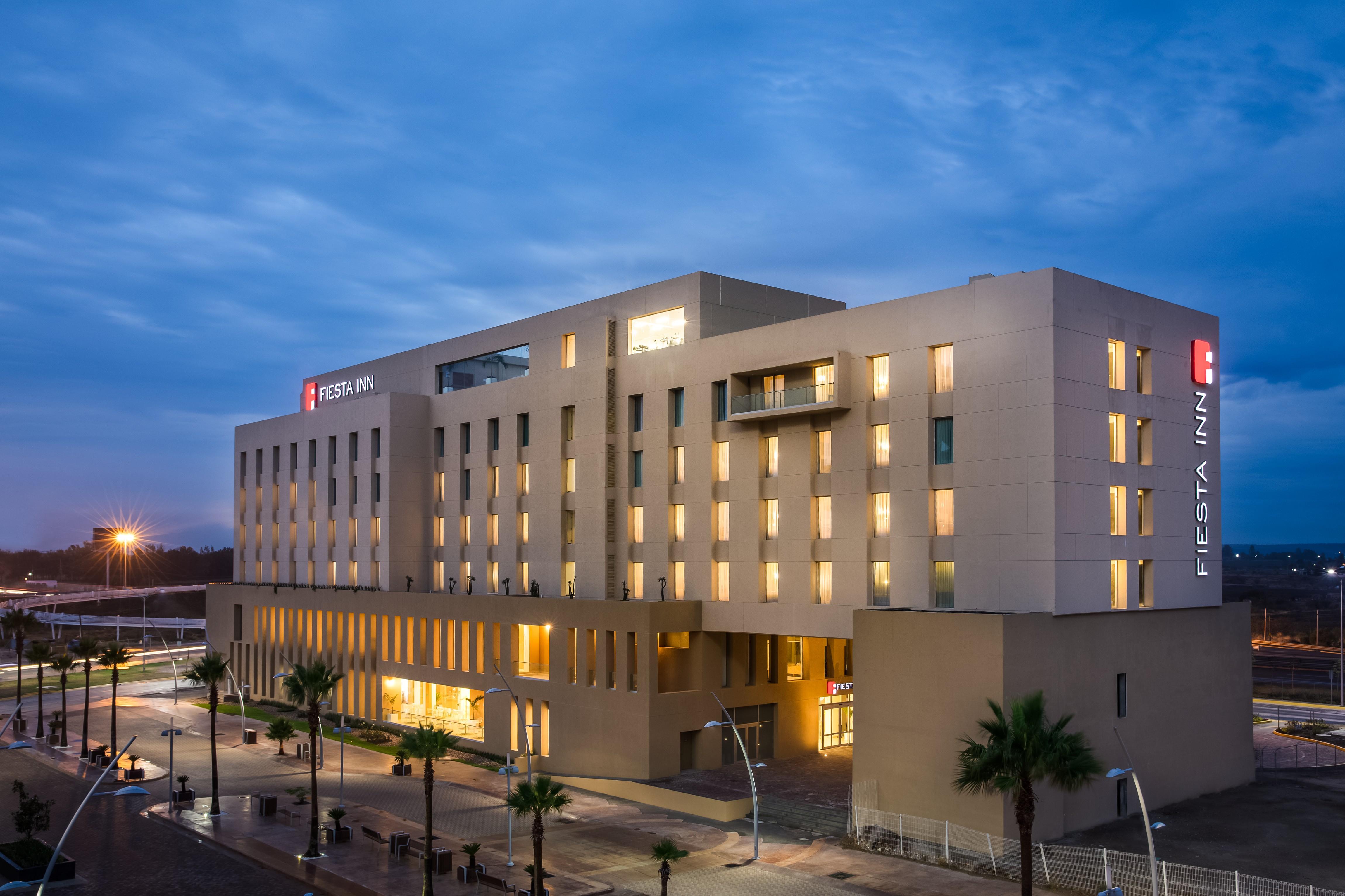 Fiesta Inn Silao Puerto Interior 외부 사진