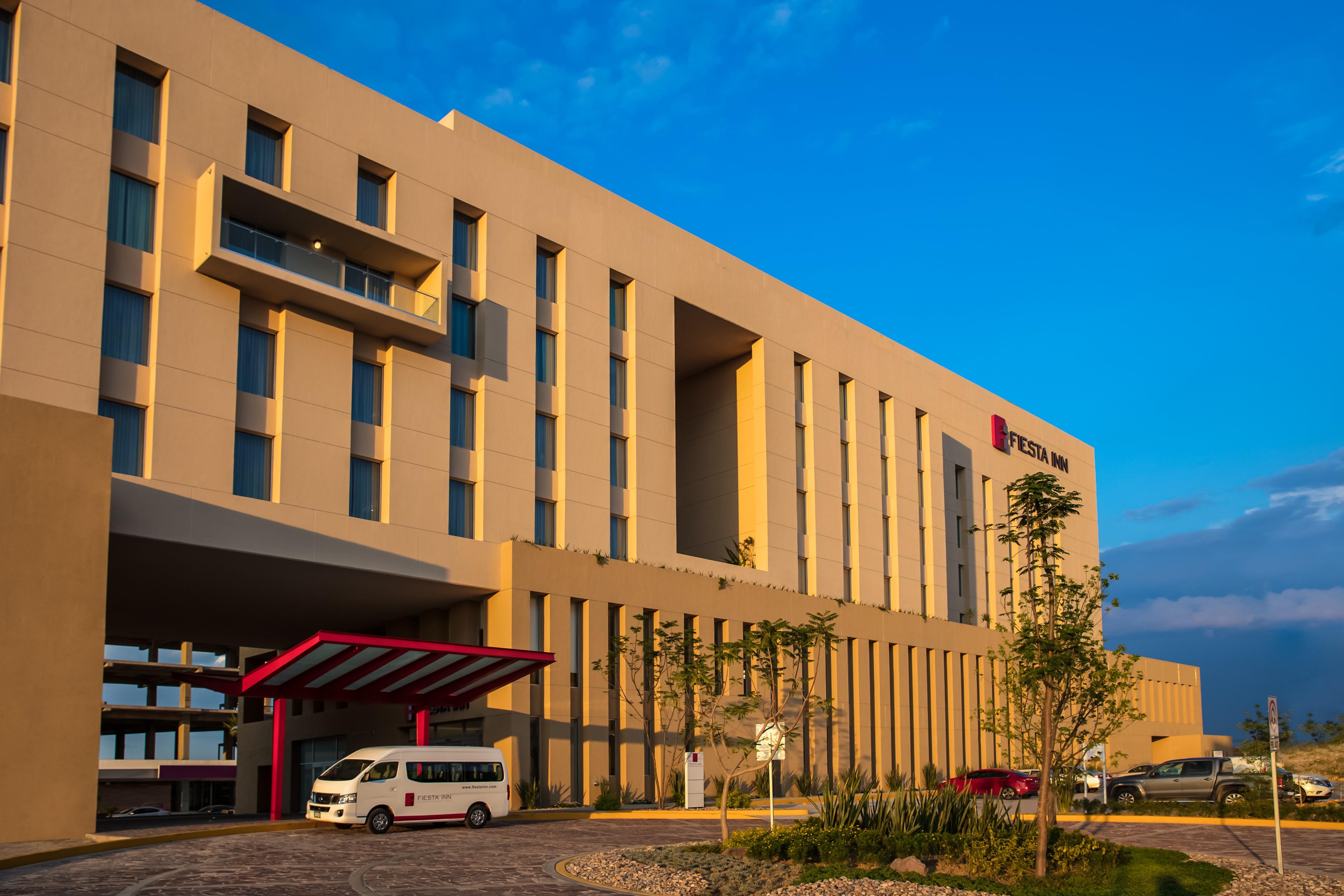 Fiesta Inn Silao Puerto Interior 외부 사진