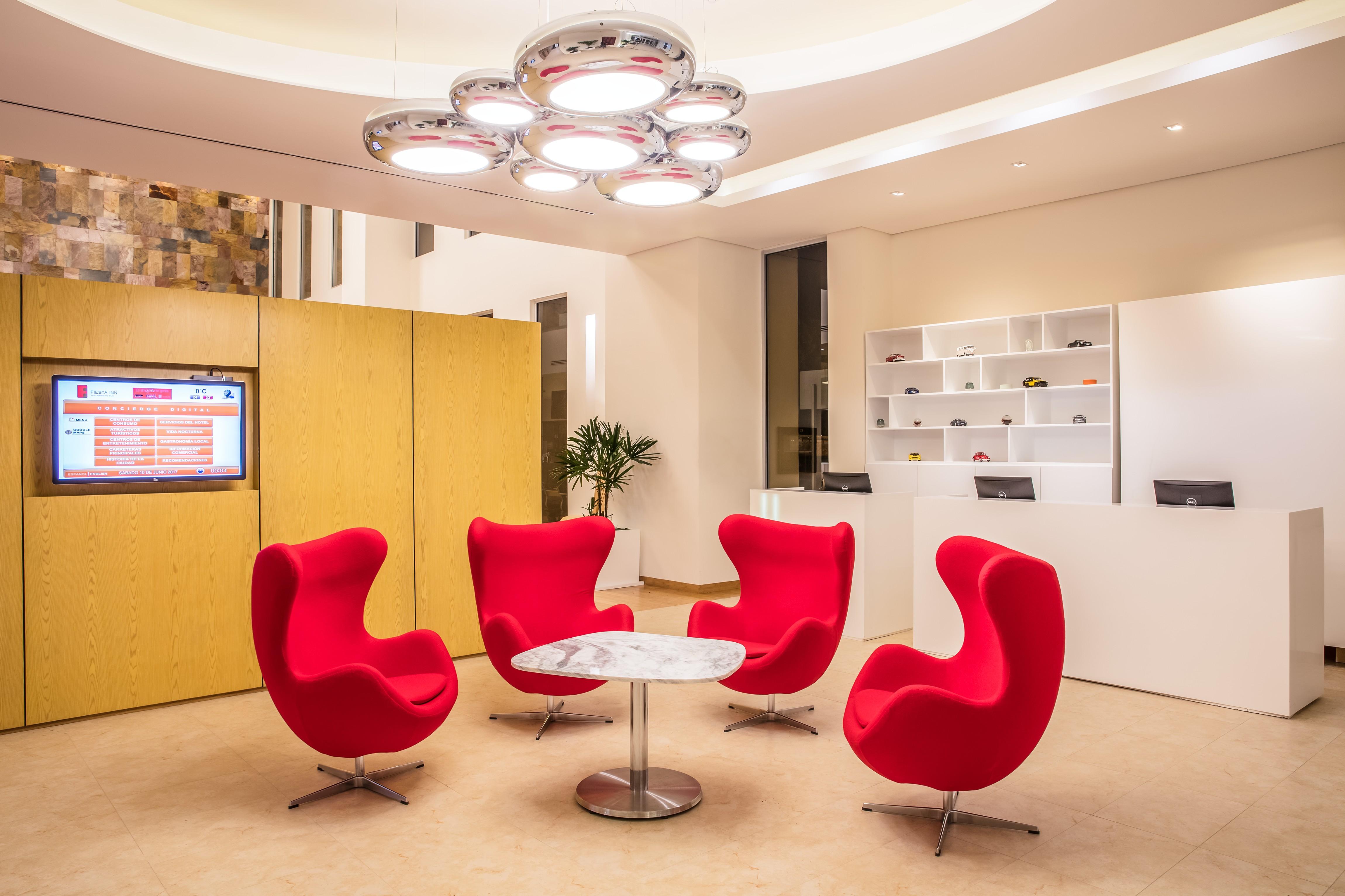 Fiesta Inn Silao Puerto Interior 외부 사진
