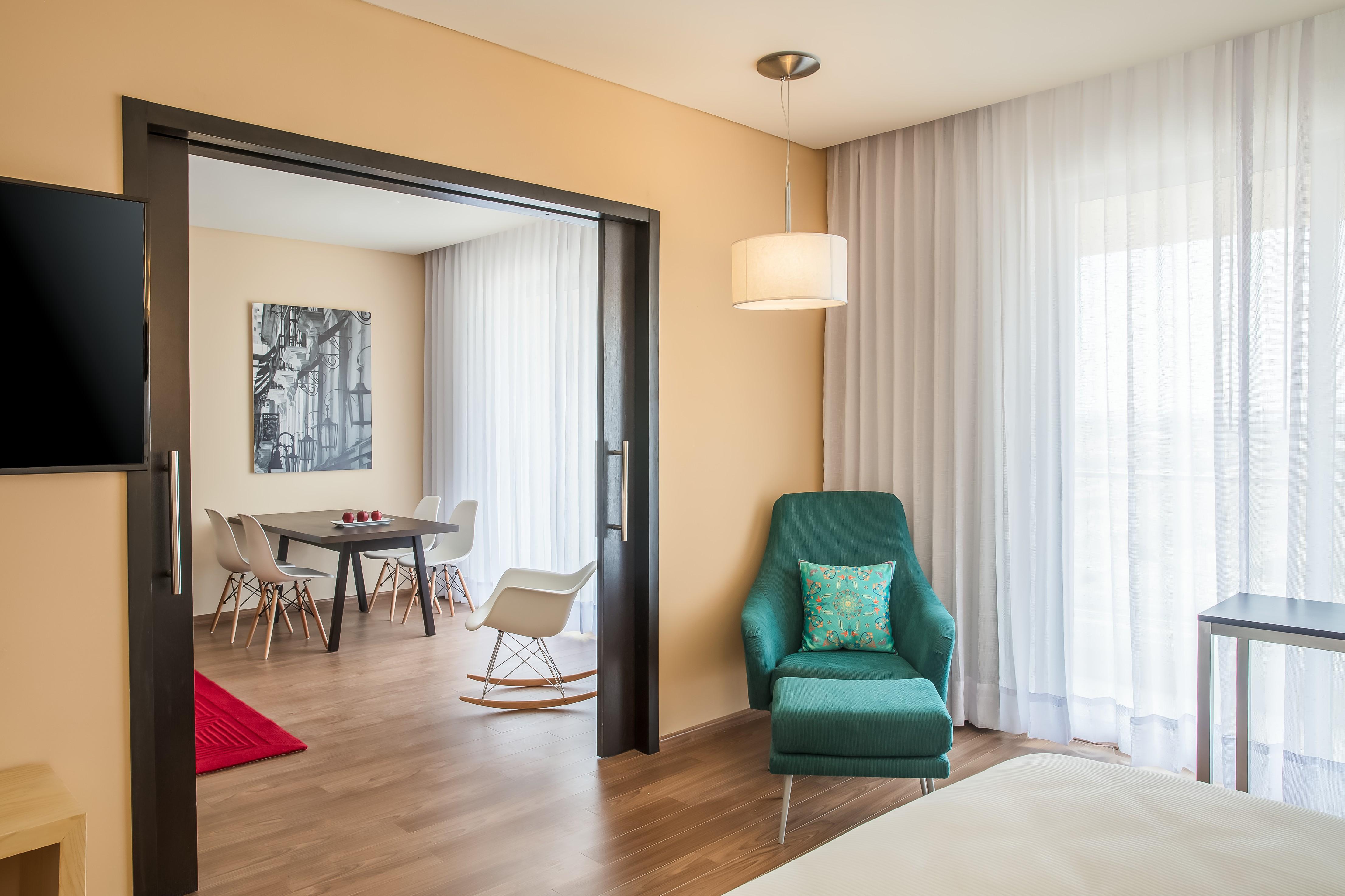 Fiesta Inn Silao Puerto Interior 외부 사진