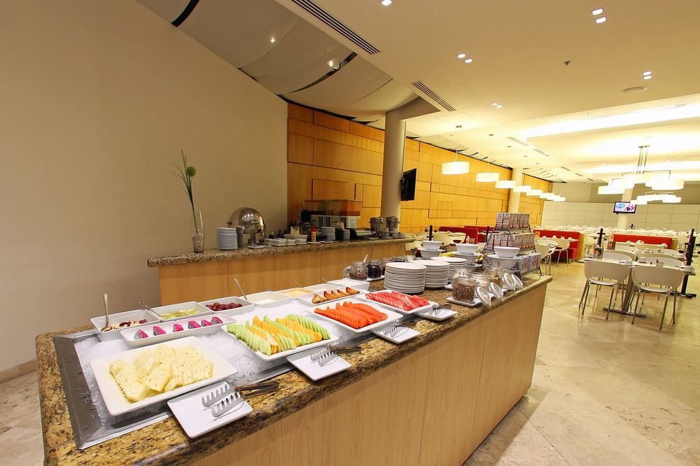 Fiesta Inn Silao Puerto Interior 외부 사진