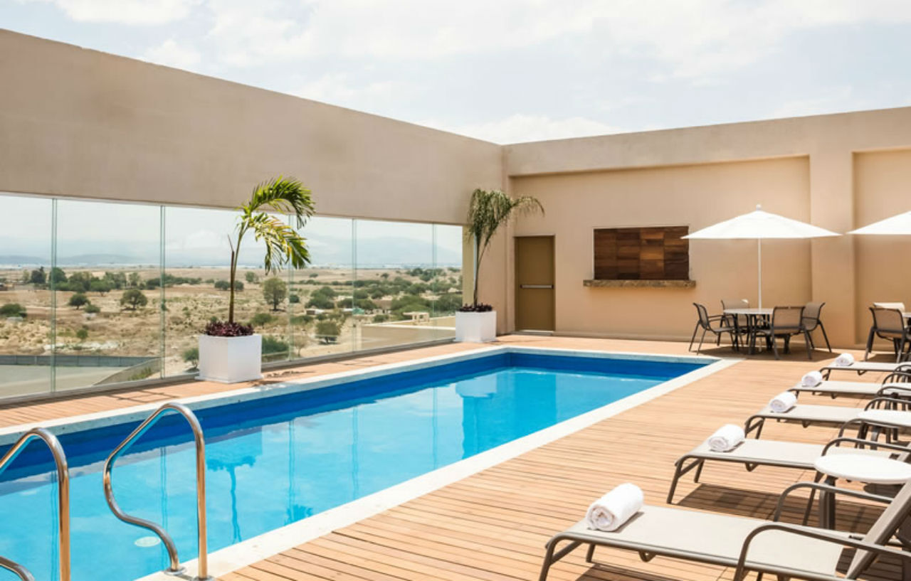 Fiesta Inn Silao Puerto Interior 외부 사진